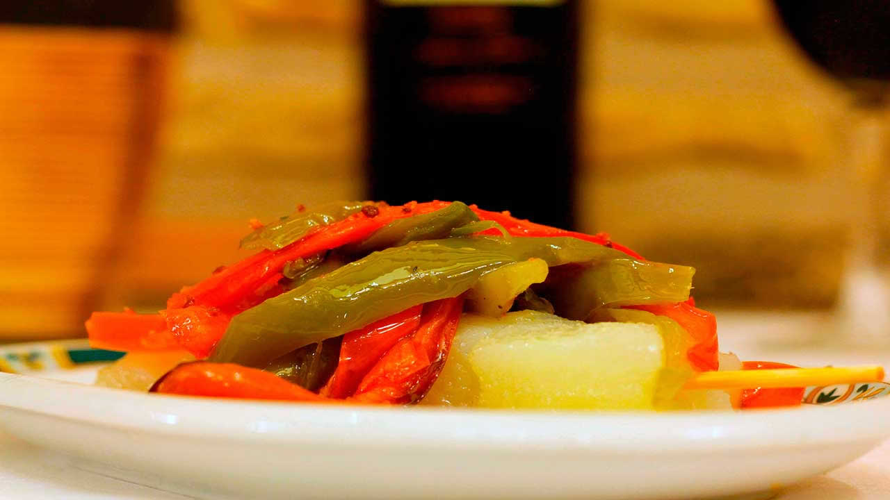 Bacalao macerado con pimientos